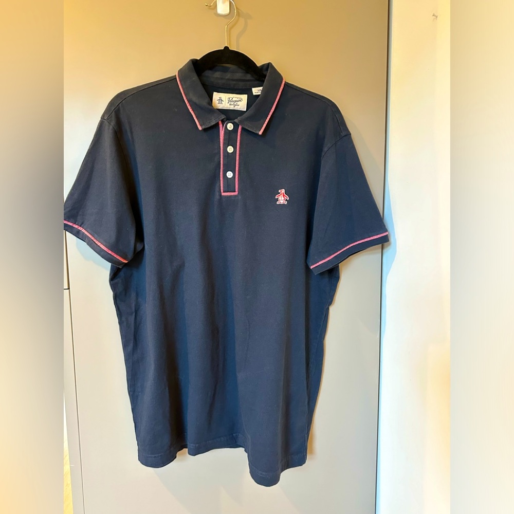 Penguin men’s shirt, navy blue w/pinkish & white accents, size L, good condition